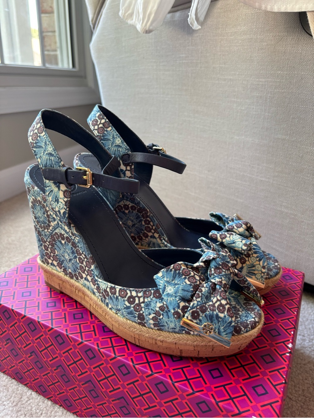 Tory Burch Patterned Blue Floral Espadrille Wedge Sandals with Bow